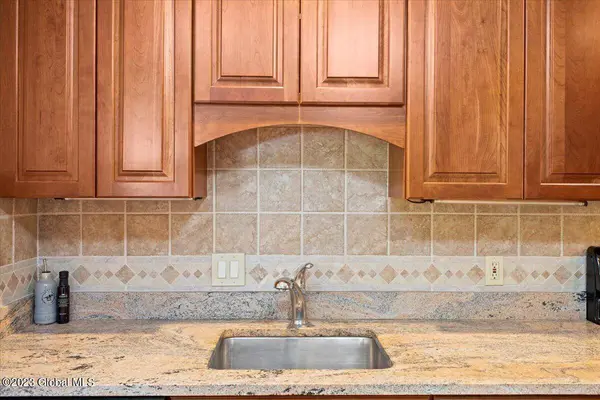 5 Loughberry Road, Saratoga Springs, NY 12866