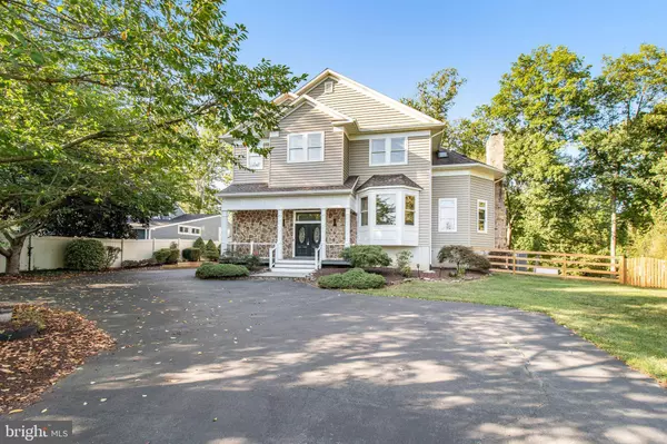 19451 YOUNGS CLIFF RD, Sterling, VA 20165