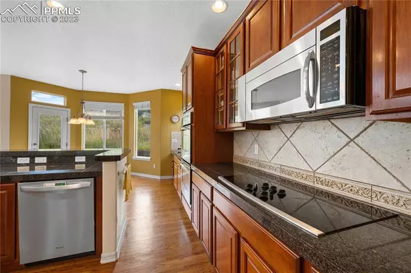 472 Coyote Willow DR, Colorado Springs, CO 80921