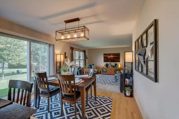 1118 Gas Light Drive, Sun Prairie, WI 53590