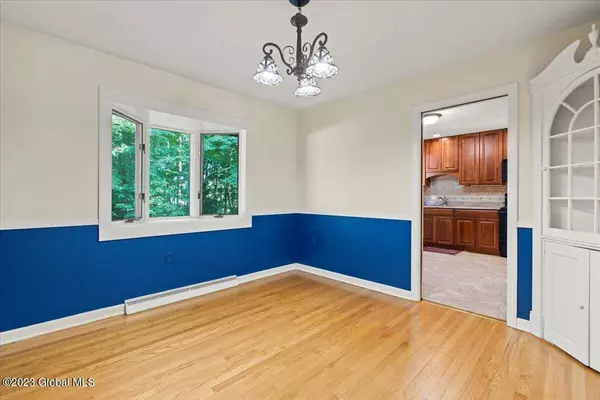 5 Loughberry Road, Saratoga Springs, NY 12866