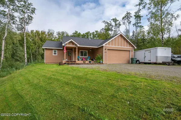 5855 E Summit CIR, Wasilla, AK 99654