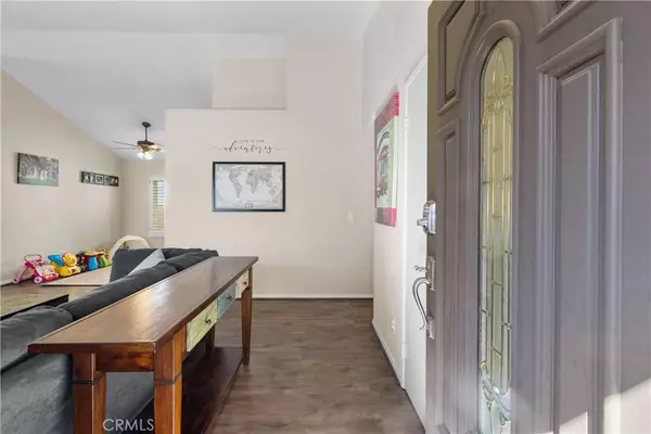 20148 Gilbert DR, Canyon Country, CA 91351