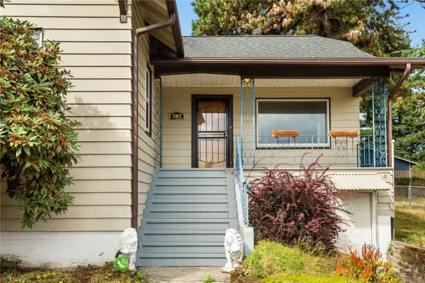 12021 16th AVE S, Seattle, WA 98168