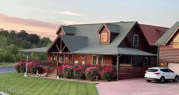 867 Blue Herring Way, Sevierville, TN 37876