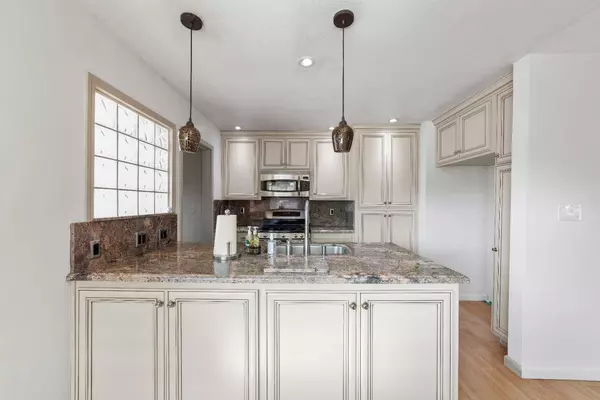 1217 Greenhills RD, Sacramento, CA 95864