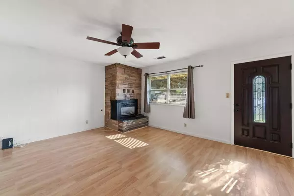 1217 Greenhills RD, Sacramento, CA 95864