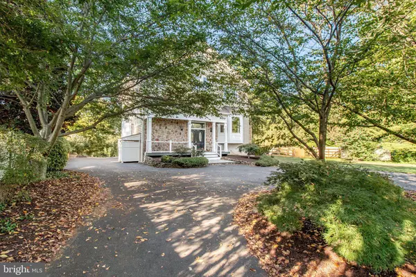 19451 YOUNGS CLIFF RD, Sterling, VA 20165