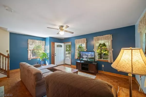 17 Alabama Ave, Jefferson Twp., NJ 07849