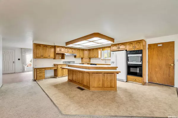 2030 W THECKSTON RD, Taylorsville, UT 84129
