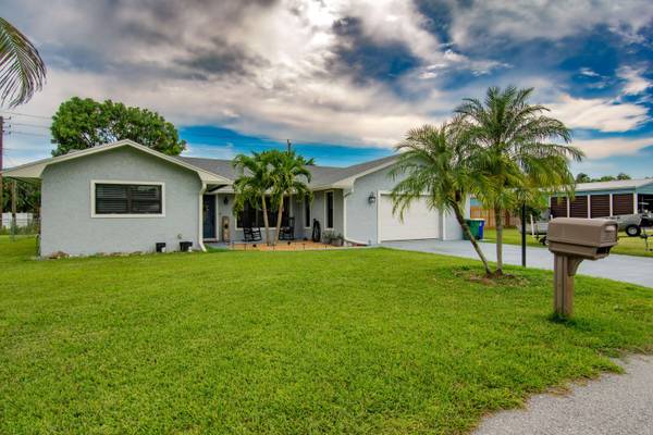 1074 NW 12th TER, Stuart, FL 34994