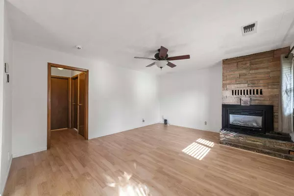 1217 Greenhills RD, Sacramento, CA 95864