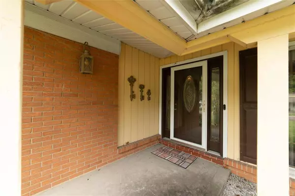6250 Rocket DR, Florissant, MO 63033