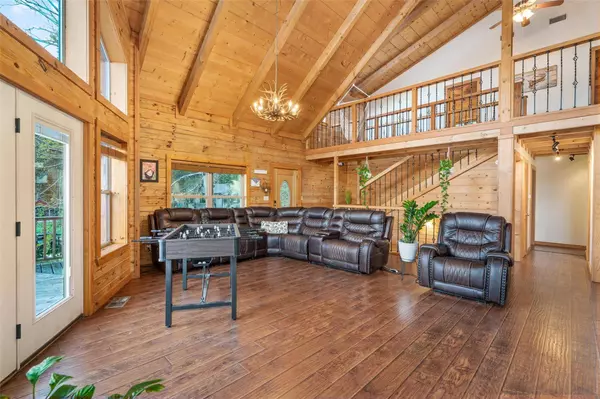 135 King Larry Court, Scroggins, TX 75480