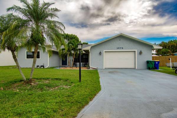 1074 NW 12th TER, Stuart, FL 34994