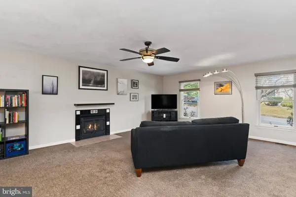 884 ACRI RD, Mechanicsburg, PA 17050