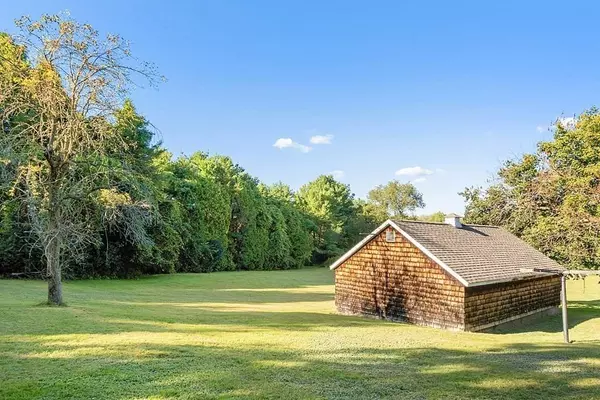 261 High Plain Rd, Andover, MA 01810