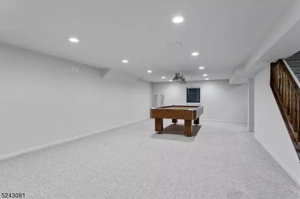 22 N Honeyman Rd, Readington Twp., NJ 08889