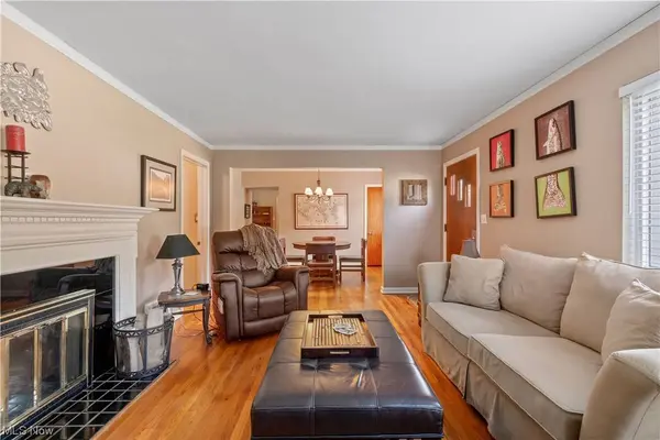 1915 26th ST, Cuyahoga Falls, OH 44223