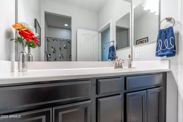 10655 W EUCALYPTUS Road, Peoria, AZ 85383