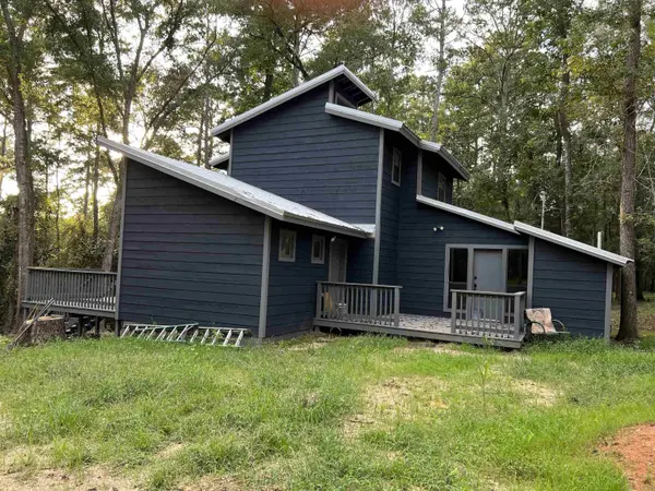 83 Swift ST, Quincy, FL 32351