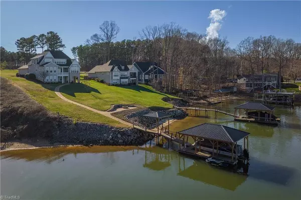 9110 Greenwood RD, Statesville, NC 28625