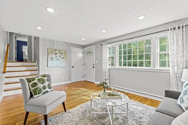 3 Sandberg Rd, Billerica, MA 01821