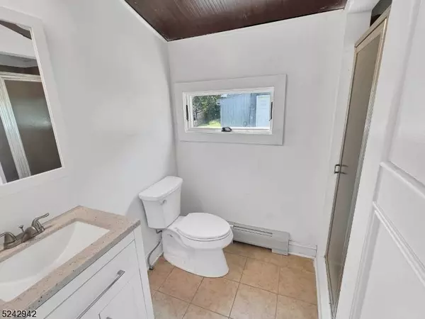 690 S Main St, Phillipsburg Town, NJ 08865