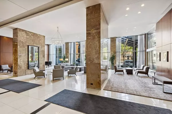 655 W Irving Park RD #2501, Chicago, IL 60613