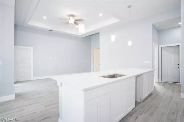 2712 21st ST W, Lehigh Acres, FL 33971