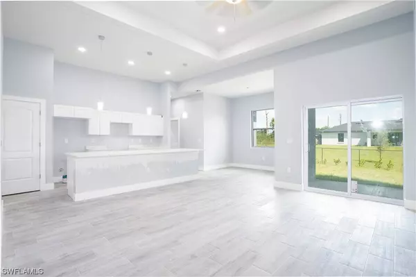 2712 21st ST W, Lehigh Acres, FL 33971