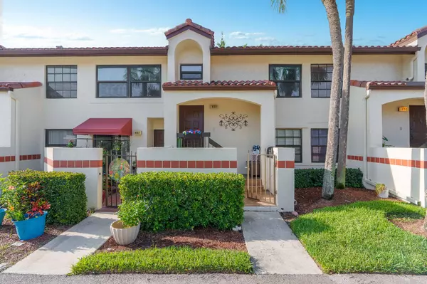 408 Freedom CT, Deerfield Beach, FL 33442