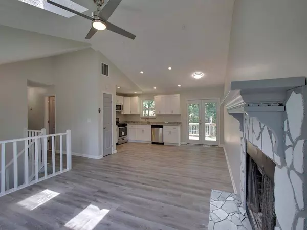 1555 Olde Oak DR, Lithia Springs, GA 30122