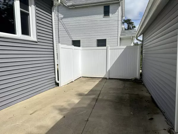 785 Crescent Road, Jackson, MI 49203