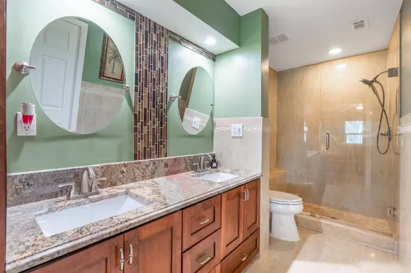 408 Freedom CT, Deerfield Beach, FL 33442