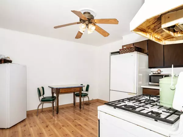 206 Oakwood DR, Shorewood, IL 60404