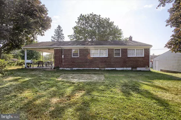 1 ELLEN DR, Enola, PA 17025