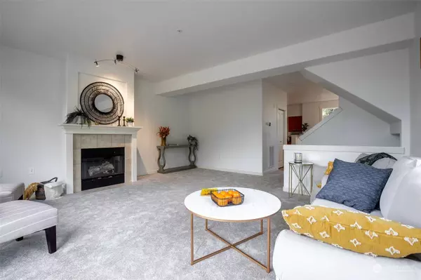 23120 SE Black Nugget Road #A6, Issaquah, WA 98029