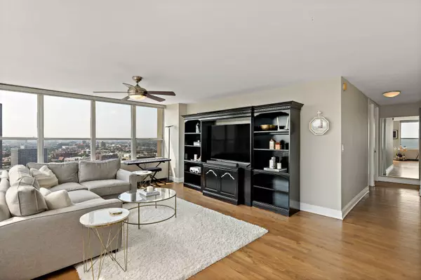 655 W Irving Park RD #2501, Chicago, IL 60613