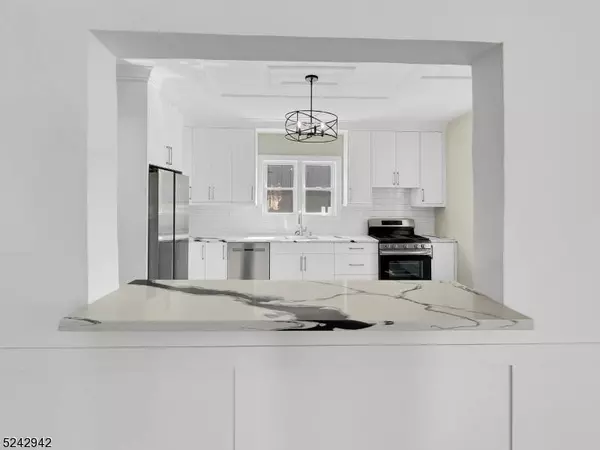 690 S Main St, Phillipsburg Town, NJ 08865