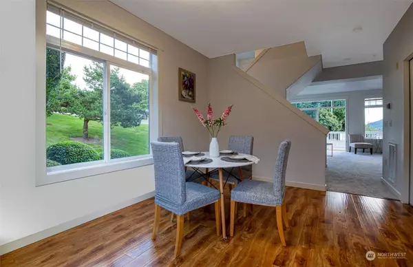 23120 SE Black Nugget Road #A6, Issaquah, WA 98029