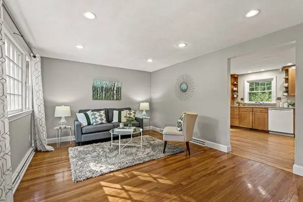 3 Sandberg Rd, Billerica, MA 01821