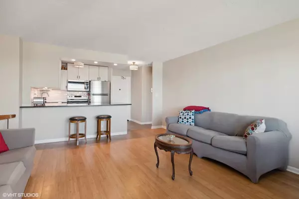 3100 N Lake Shore Drive #1910, Chicago, IL 60657