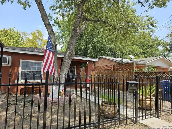 327 MADERO ST, San Antonio, TX 78207-7640