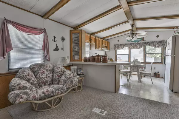 15 Sherwood LN, Merrimack, NH 03054