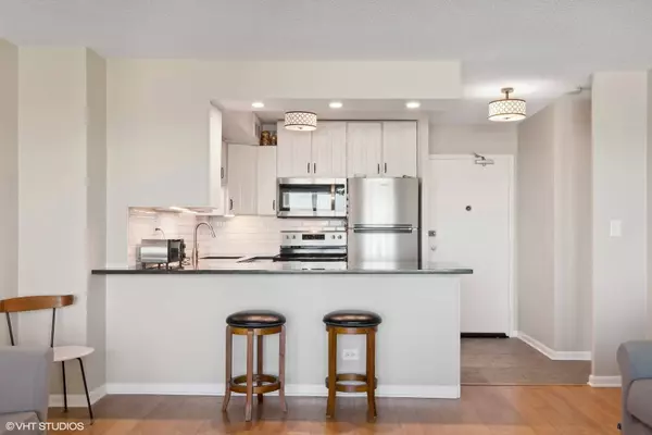 3100 N Lake Shore Drive #1910, Chicago, IL 60657