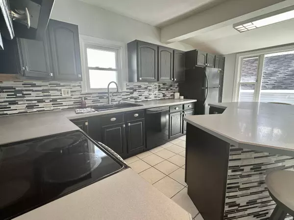 785 Crescent Road, Jackson, MI 49203