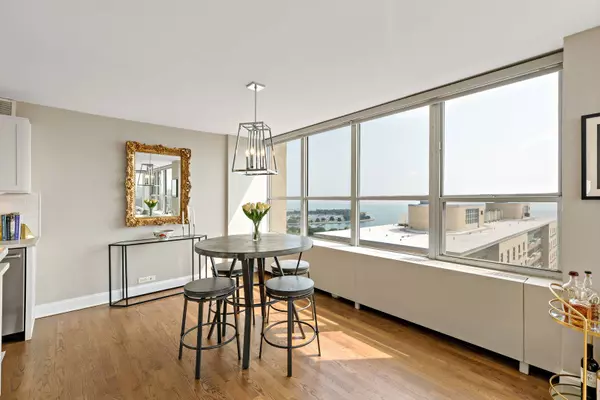 655 W Irving Park RD #2501, Chicago, IL 60613