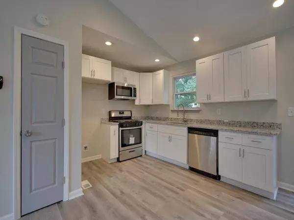 1555 Olde Oak DR, Lithia Springs, GA 30122