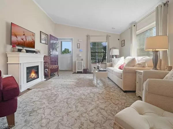 2 Caroline Drive, White Twp., NJ 07823